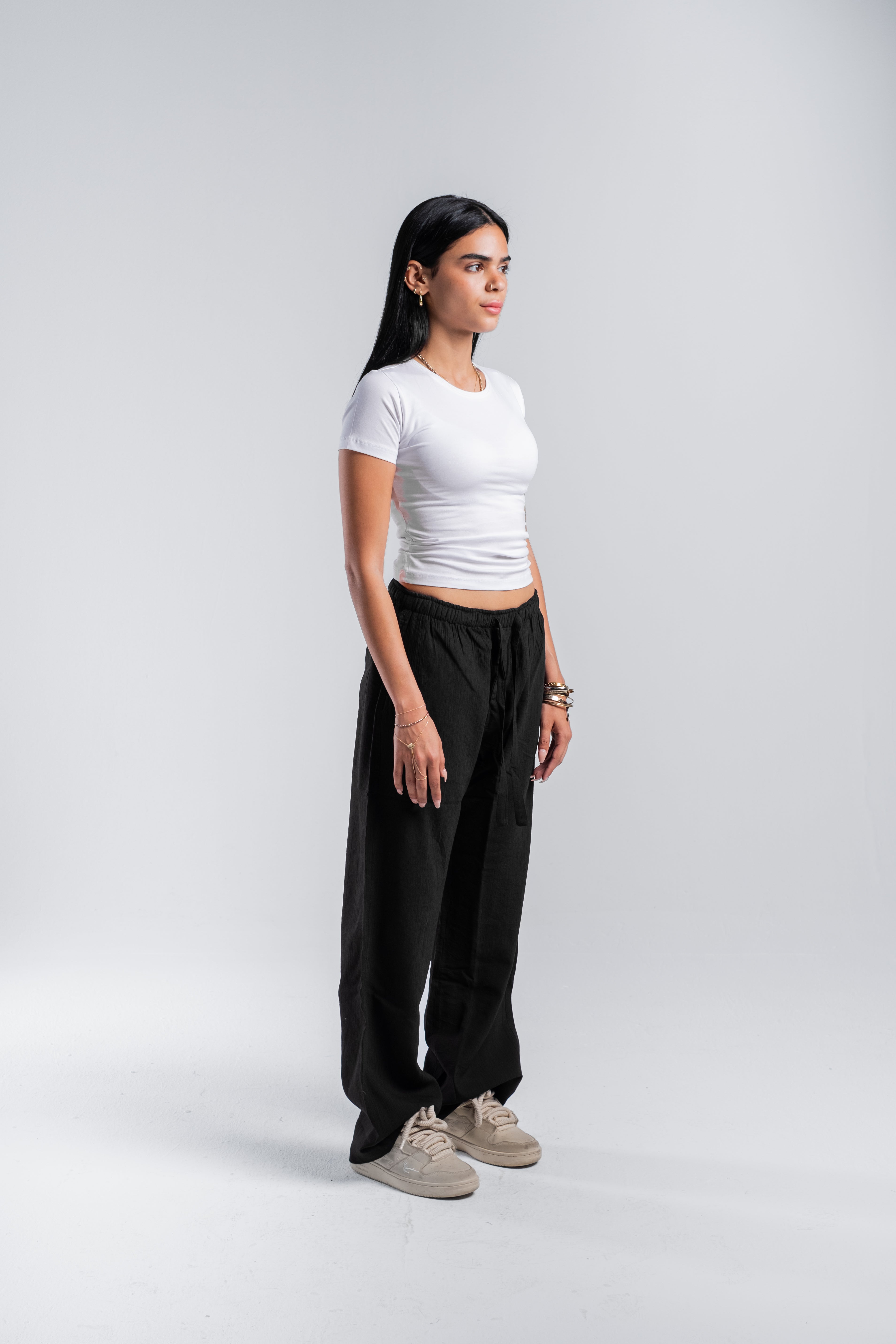Women Crinkle Trousers in Black