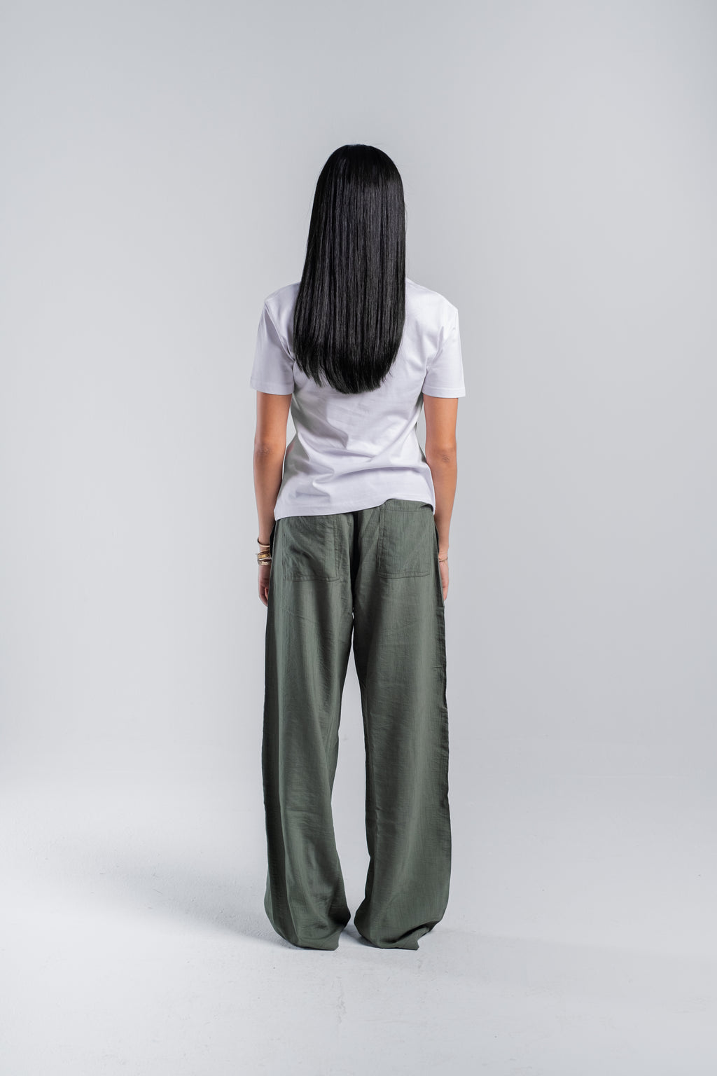 Women Crinkle Trousers in Olive