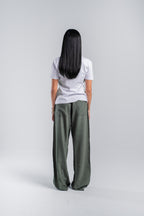 Women Crinkle Trousers in Olive