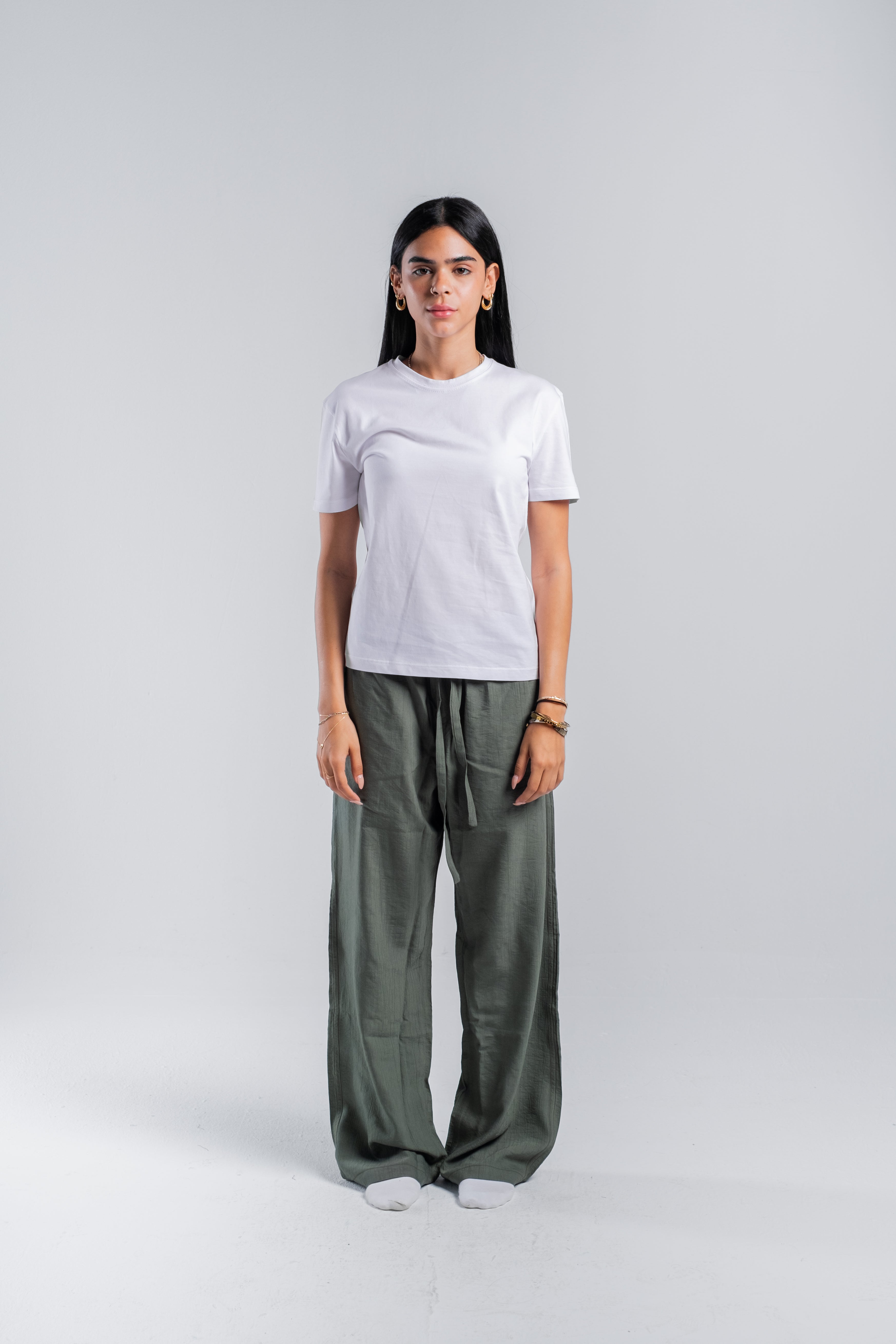 Women Crinkle Trousers in Olive