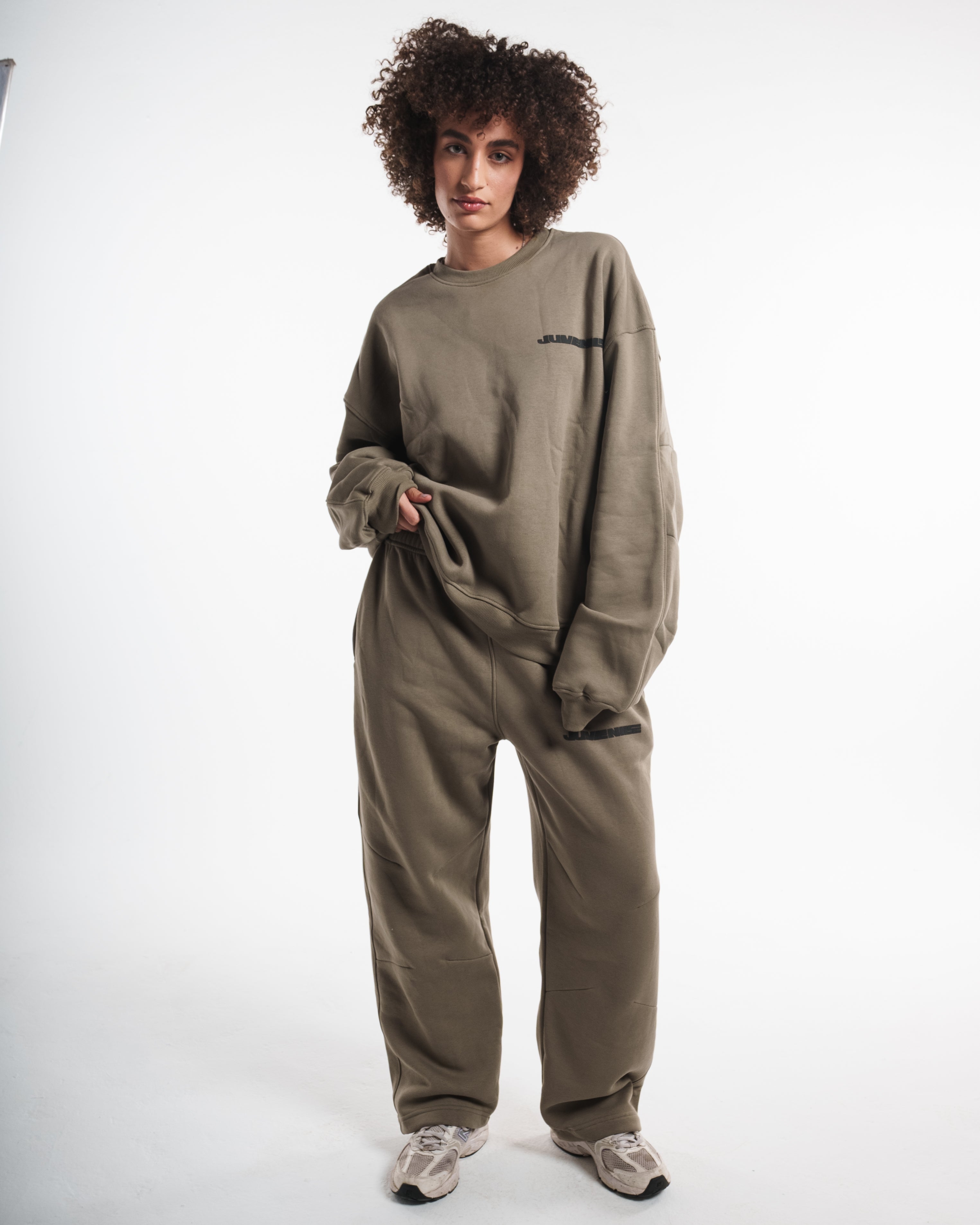 VIGOUR V2 Crewneck