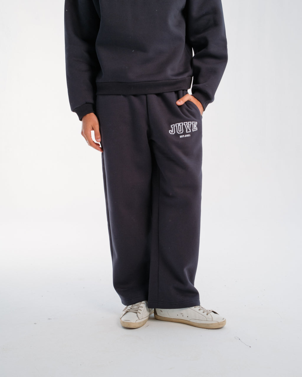 JUVE Signature Sweats in Dark Gray