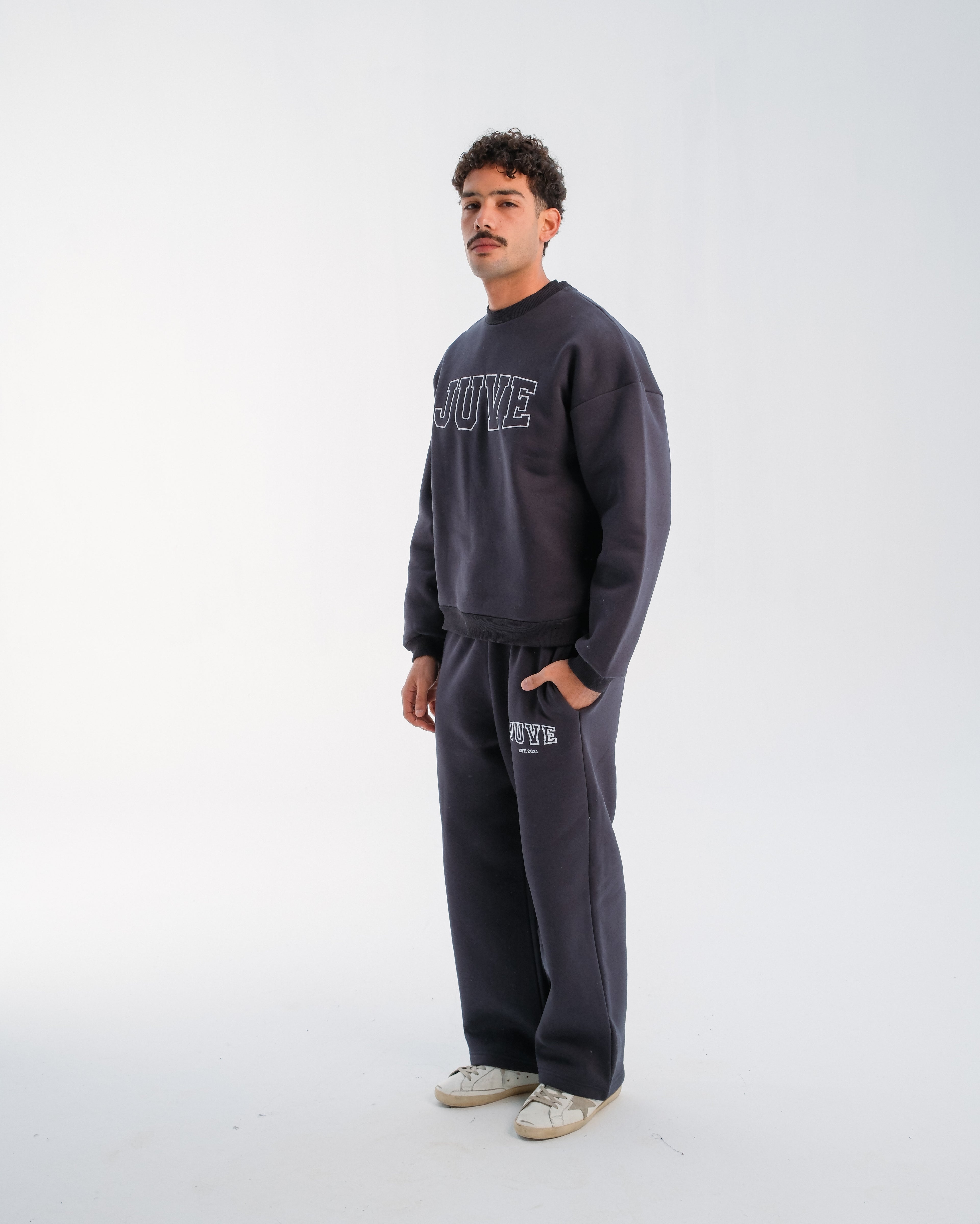JUVE Signature Sweats in Dark Gray