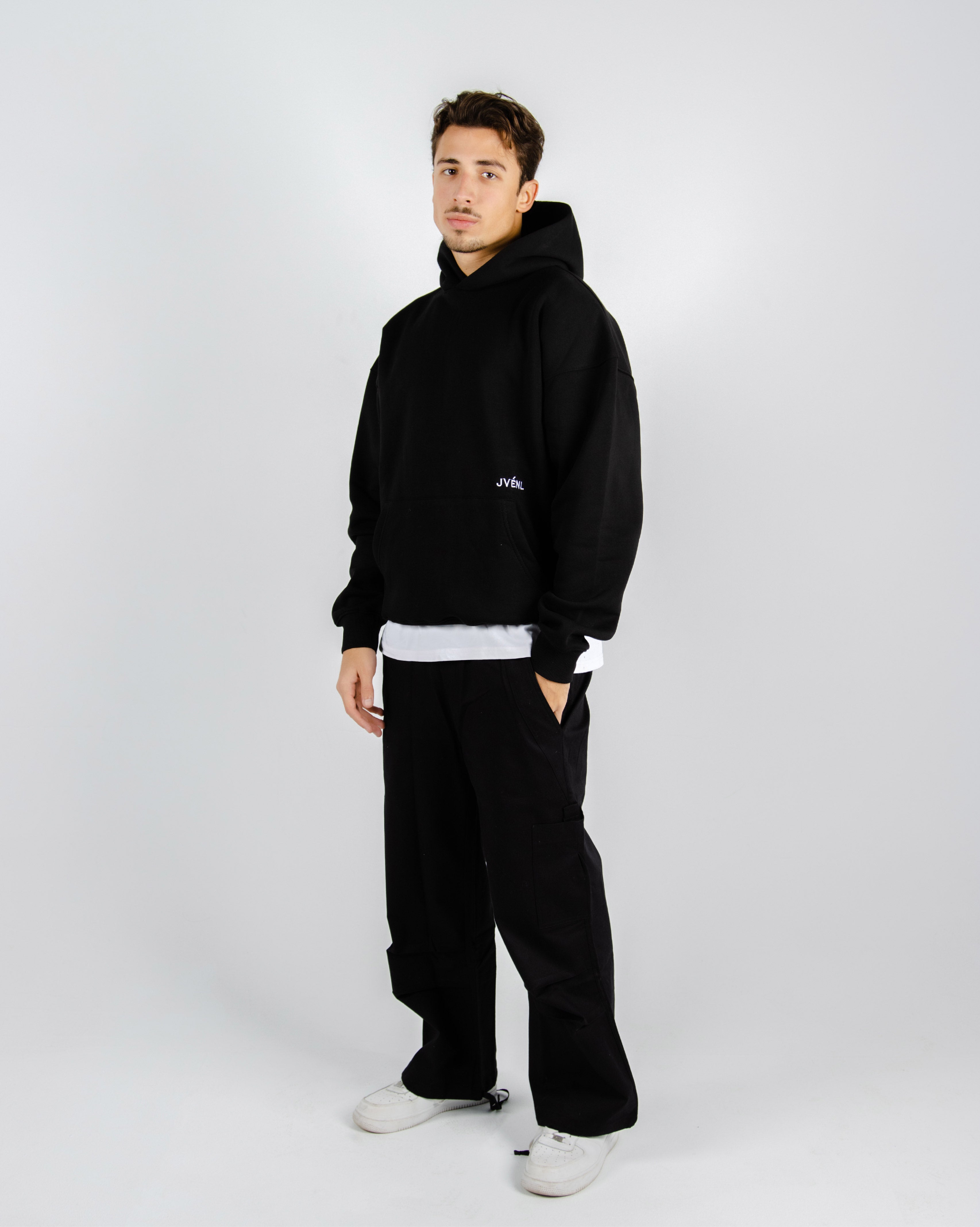 Men CHUTES in Jet Black